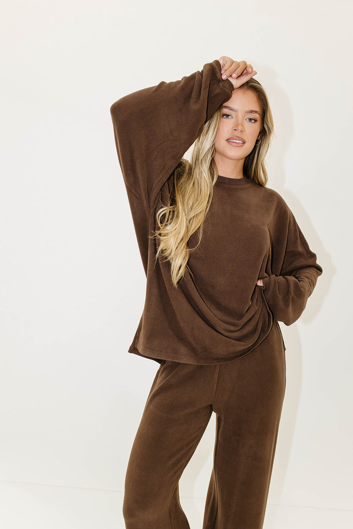 Naomi Fleece Oversized Long Sleeve Top in Chestnut - Bump Friendly