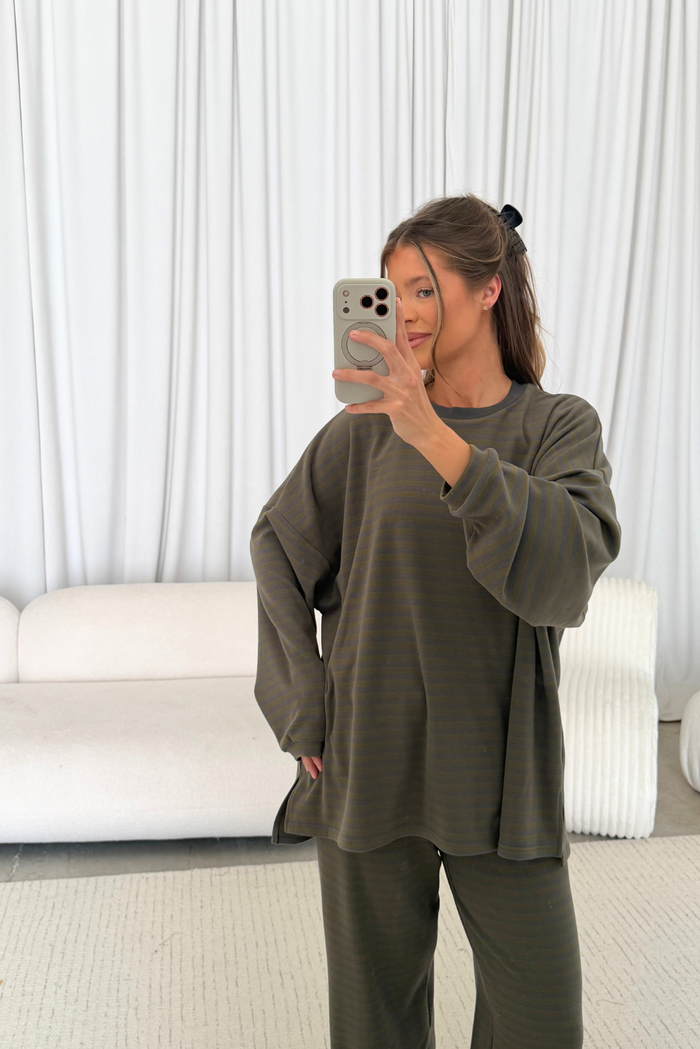 Naomi Oversized Fleece Long Sleeve Top in Olive/Grey - Bump Friendly