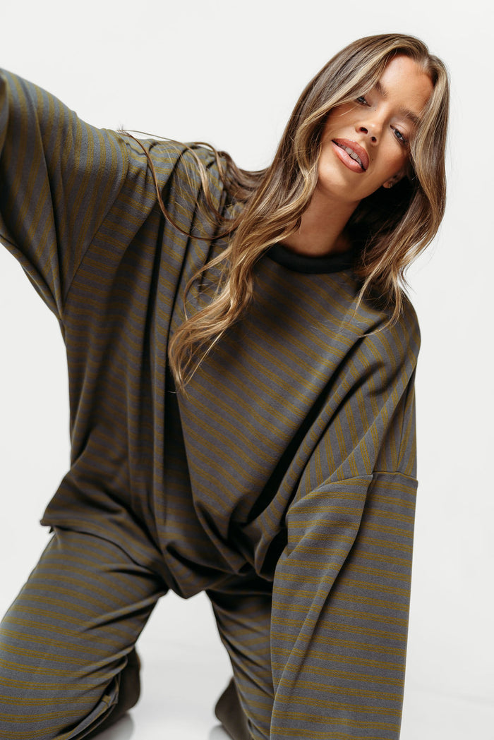 Naomi Oversized Fleece Long Sleeve Top in Olive/Grey - Bump Friendly