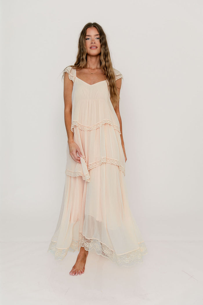 Nicola Maxi Dress in Pale Pink
