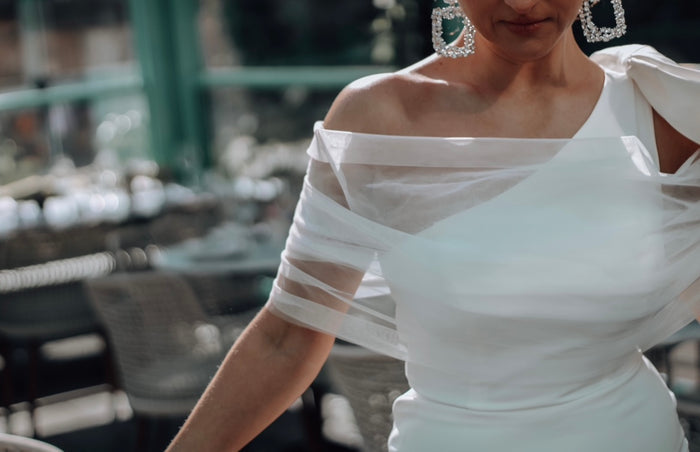 Off-the-shoulder bridal shawl - Velo Bianco
