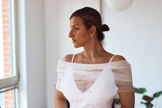 Off-the-shoulder pearl bridal shawl - Velo Bianco