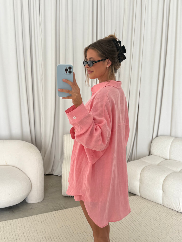 Peyton 100% Linen Button Down Shirt in Bubble Gum