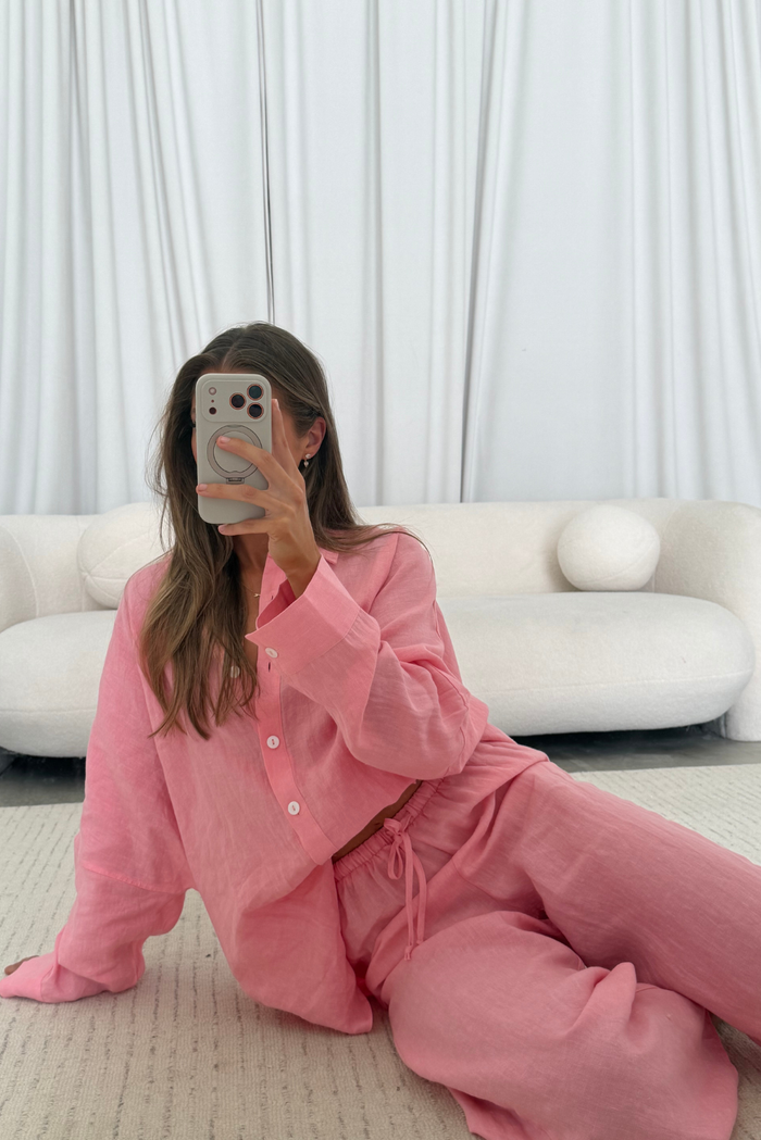 Peyton 100% Linen Button Down Shirt in Bubble Gum