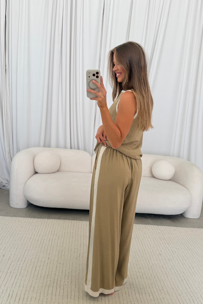 Phoebe Contrast Edge Sleeveless Top and Wide Leg Pants Set in Khaki/Natural