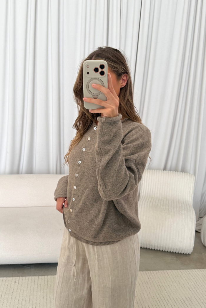 Piper Cardigan Top in Mocha