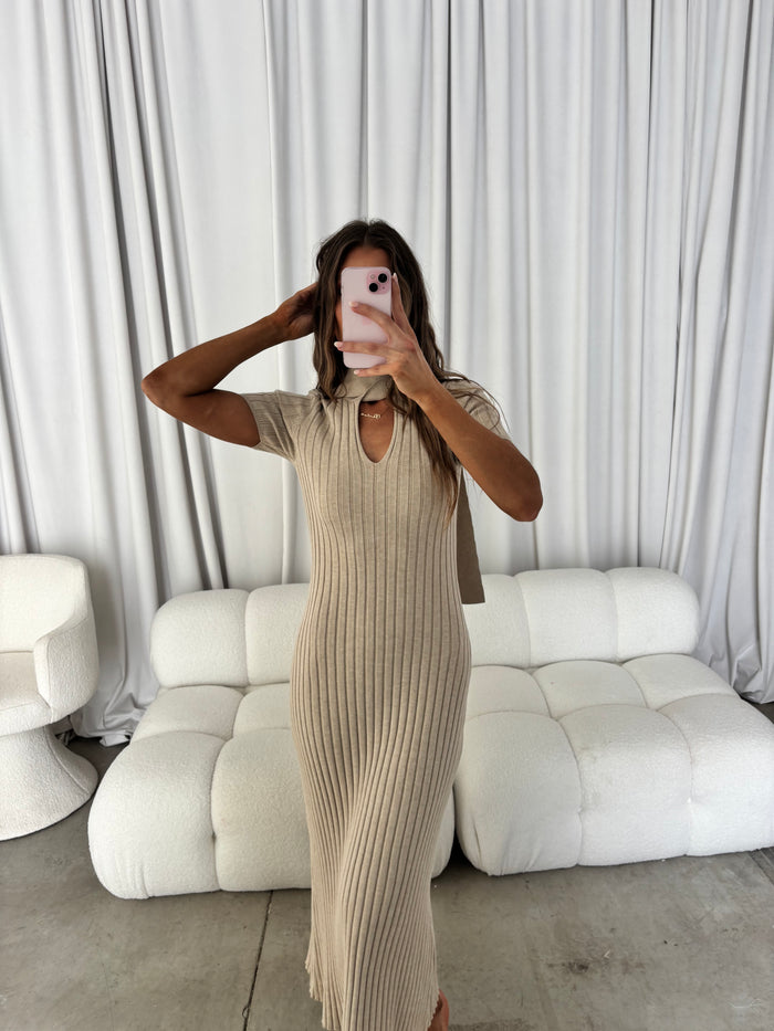 Rebecca Bow Detail Rib-Knit Maxi Dress in Oatmeal