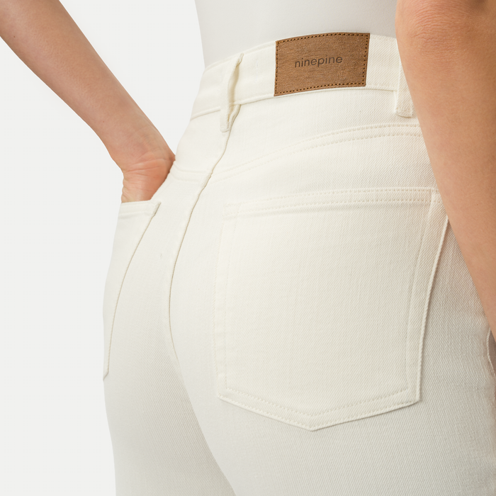 Relaxed ComfortDenim™ Jeans - Ninepine