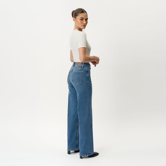 Height: 171 cm | Length: 32" | Size: XS / Height: 5'7" | Length: 32" | Size: XS