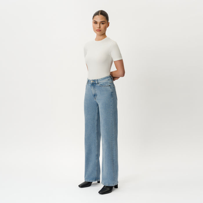 Height: 171 cm | Length: 32" | Size: XS / Height: 5'7" | Length: 32" | Size: XS