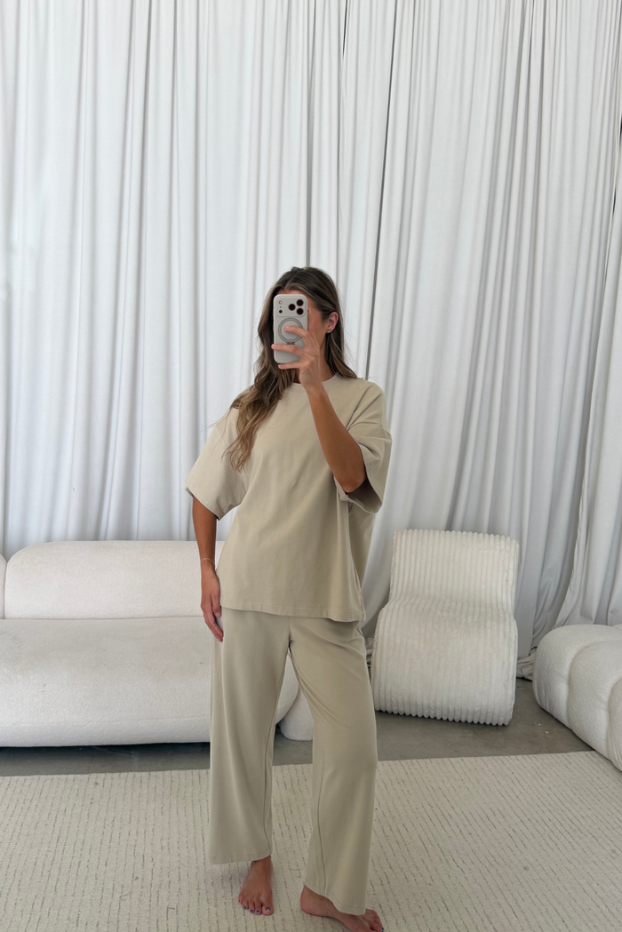 Robyn Butter Brushed Knit Loose Fit Tee in Papyrus