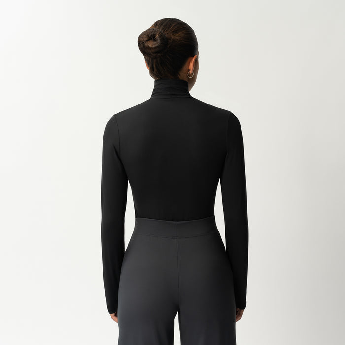 Height: 170 cm | Size: S / Height: 5'7" | Size: S