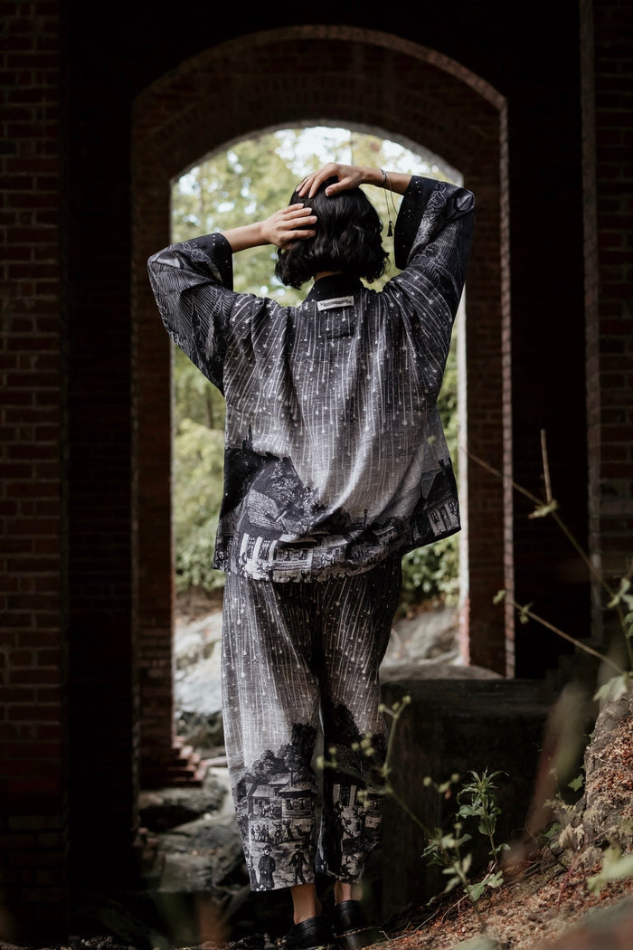 Model wearing our Stargazer cropped kimono featuring an antique engraving of a meteor shower and moonlit astronomy imagery – Market of Stars