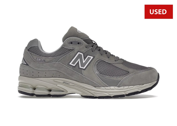 (USED) New Balance 2002R Marblehead Light Aluminum - Sz 5.5