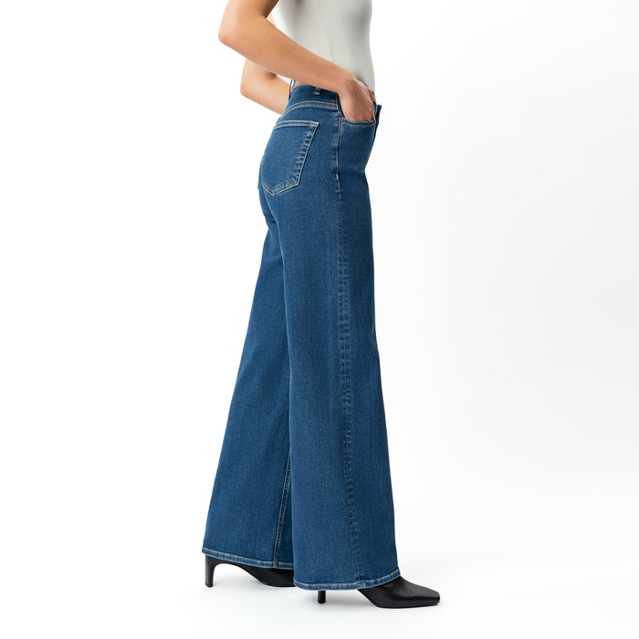 Height: 171 cm | Length: 32" | Size: XS / Height: 5'7" | Length: 32" | Size: XS