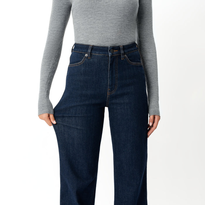 Height: 171 cm | Length: 32" | Size: XS / Height: 5'7" | Length: 32" | Size: XS