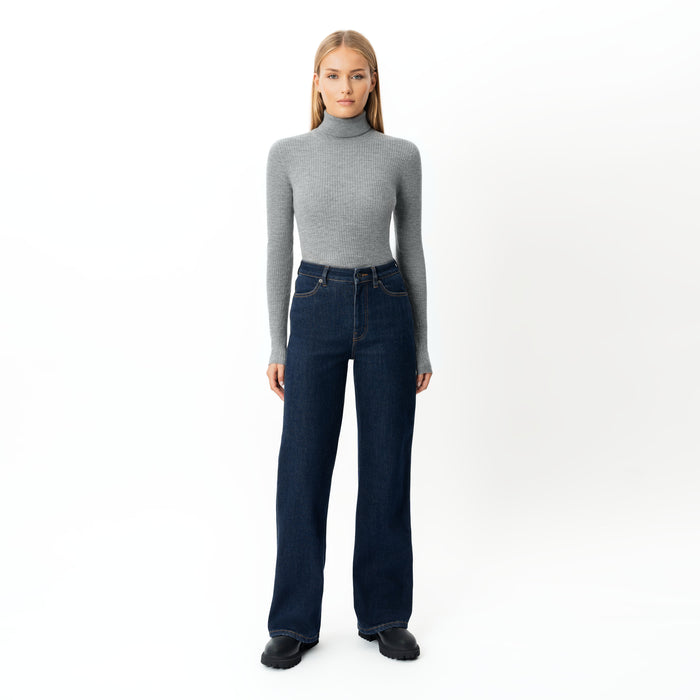 Height: 171 cm | Length: 32" | Size: XS / Height: 5'7" | Length: 32" | Size: XS